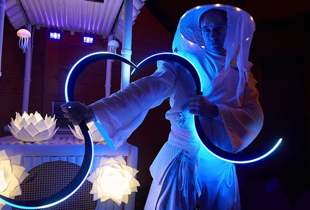 spectacle-led-déambulation-noël